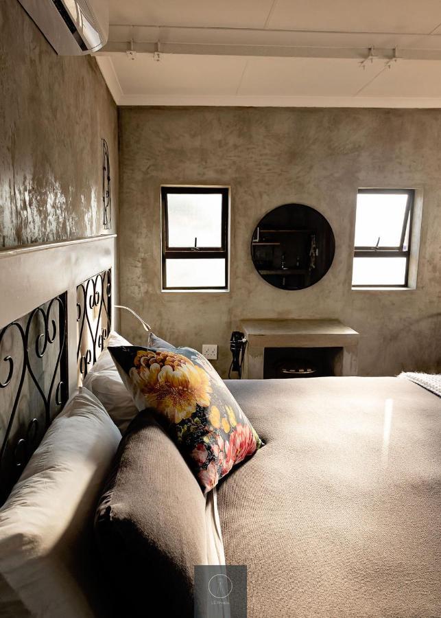 Guest Room At Joubert Piet Retief Esterno foto