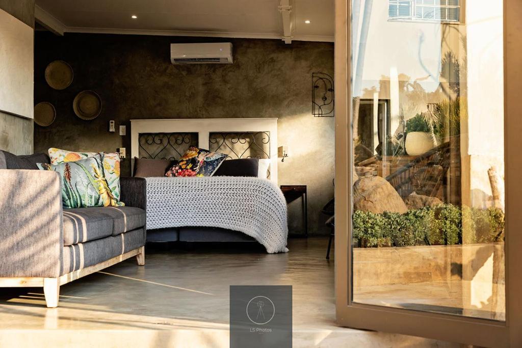 Guest Room At Joubert Piet Retief Esterno foto